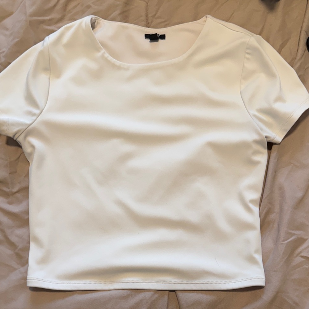 Express Body Contour White Short Sleeve Scoop Neck Top